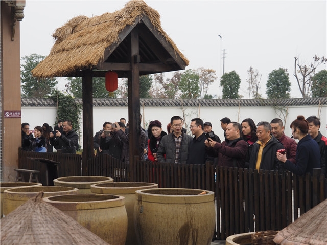 走进华体hth登录入口、多方共融、携手共进