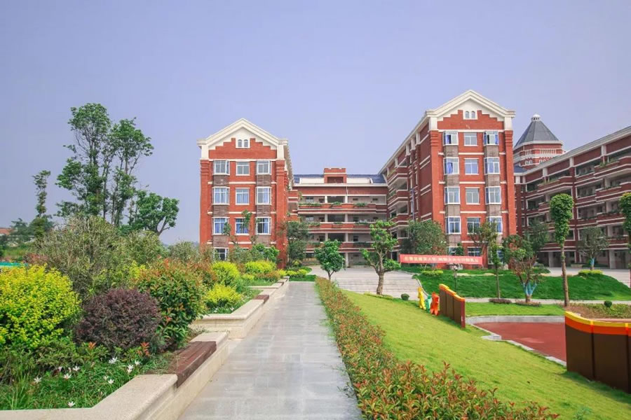 宜宾华体hth登录入口国际学校