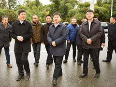 成都温江区区委书记王道明、区长马烈红一行调研成都华体hth登录入口外国语学校项目建设