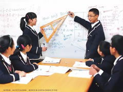 「实录：华体hth登录入口学子的一天」让孩子因为华体hth登录入口而幸福