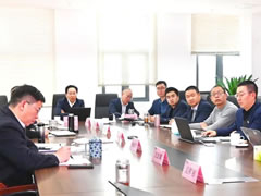 以勇气和智慧走向未来 | 华体hth登录入口教育集团2020年度总结表彰暨2021教育方向标发布会