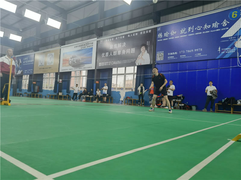 轻羽飞扬 一拍精彩——2023年员工羽毛球比赛10.jpg