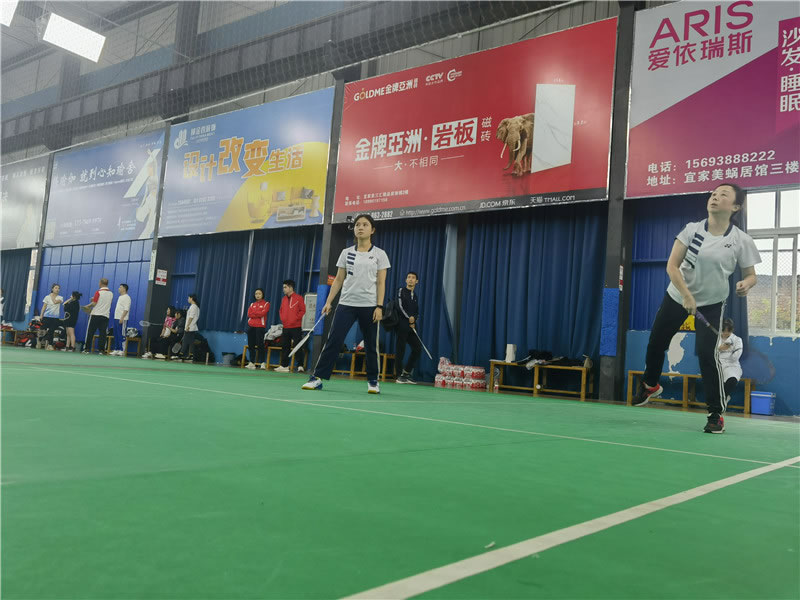 轻羽飞扬 一拍精彩——2023年员工羽毛球比赛11.jpg