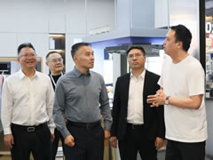 熊文琦赴联系重点民营企业华体hth登录入口集团调研
